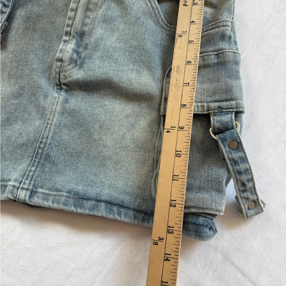 YMI Women’s Blue Denim Mini Cargo Skirt size 28 - Picture 5 of 10